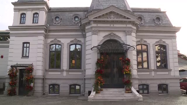 Din ce în ce mai multe clădiri istorice din București sunt recondiționate și transformate în reședințe private