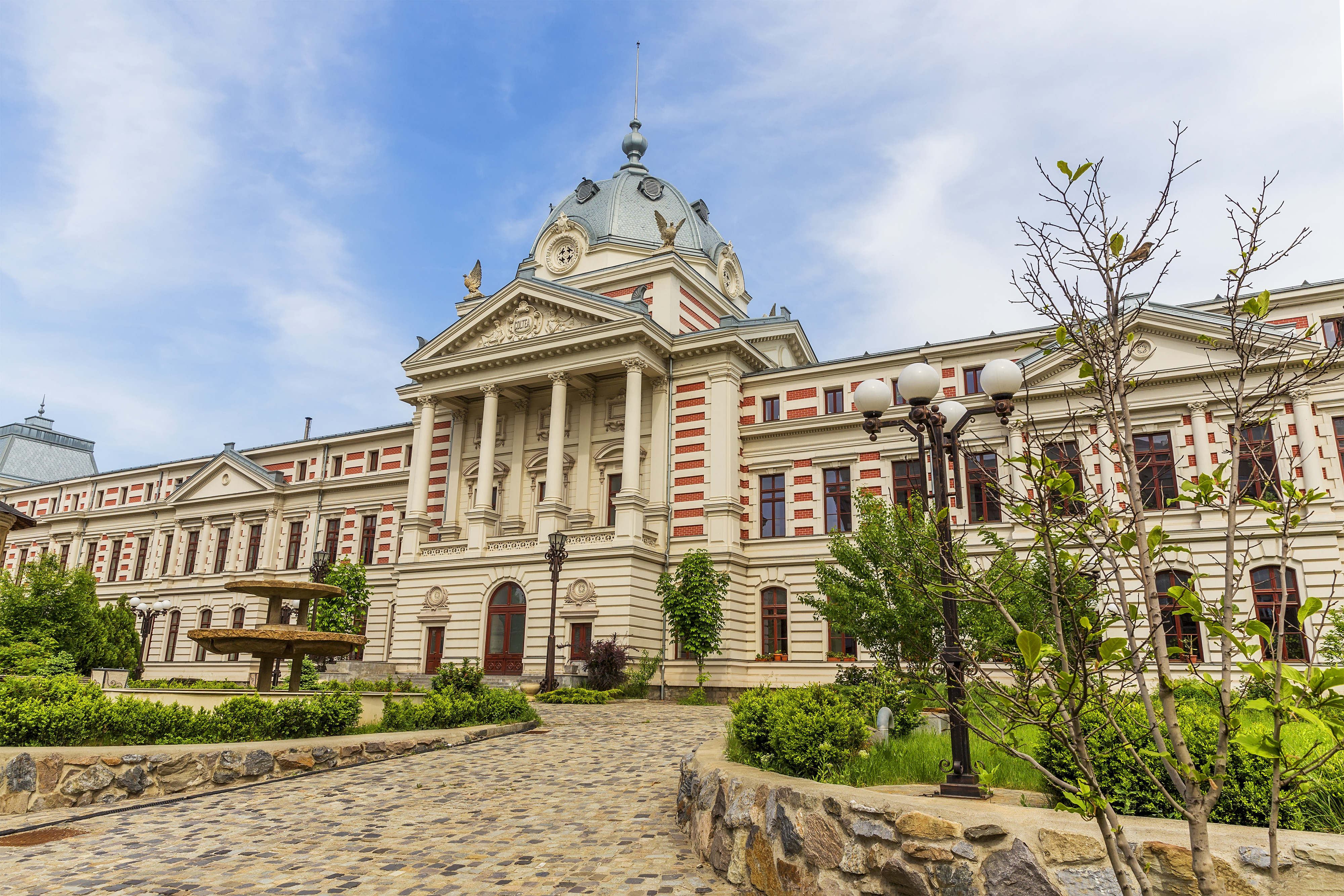 CNAS a alocat 100 de lei pentru Spitalul Colțea, pentru luna decembrie. Manageri de spitale: am putea intra într-un blocaj