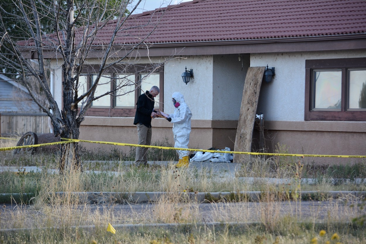 Aproape 200 de cadavre în stare de descompunere, descoperite la o casă funerară din Colorado. Rudele primeau cenușă falsă