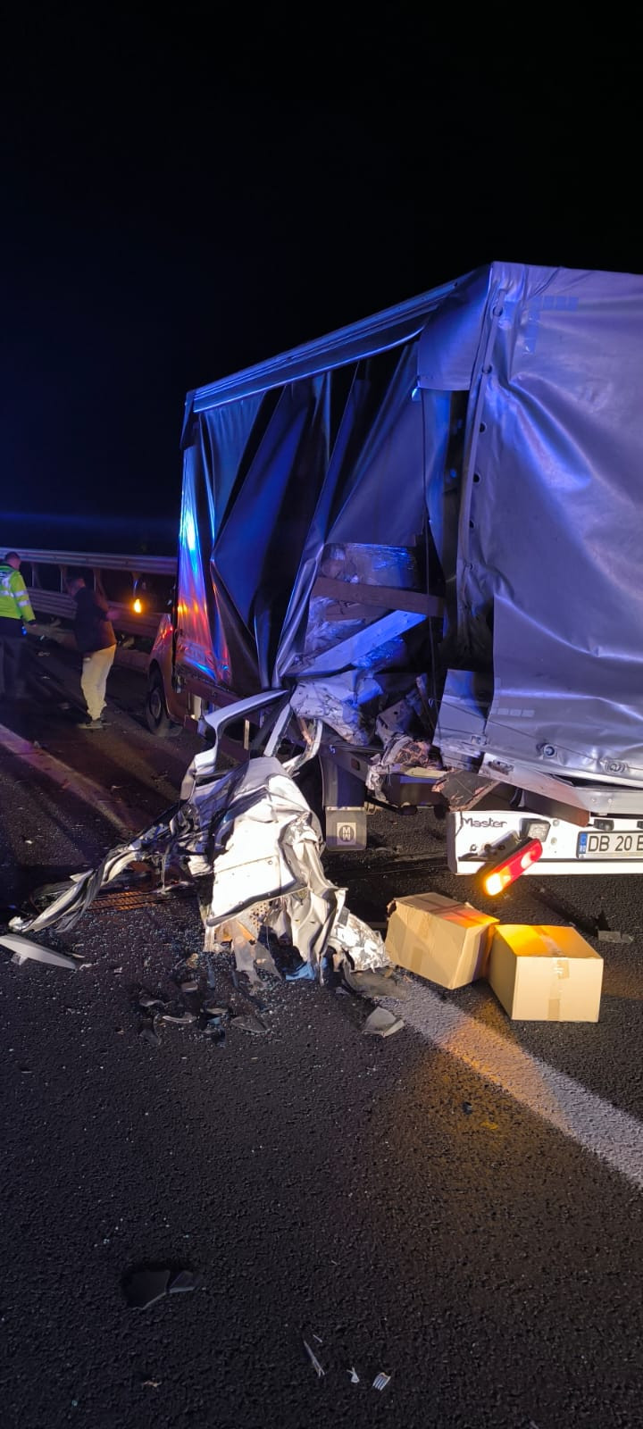 Carambol cu 6 autovehicule pe A1. Trei adulți și un bebeluș au ajuns la spital. Planul Roșu de Intervenție, activat | FOTO