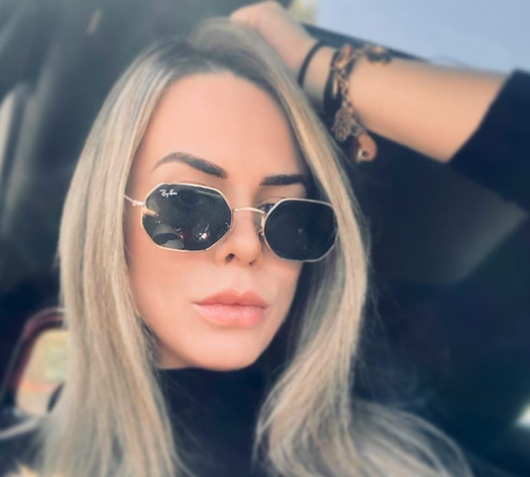 O celebră influenceriță a murit subit în timp ce monta decorațiuni de Crăciun