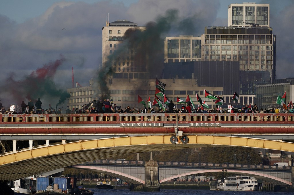 Amplu marș pro-palestinian la Londra. Manifestația a fost marcată de incidente, iar poliția a trebuit să intervină