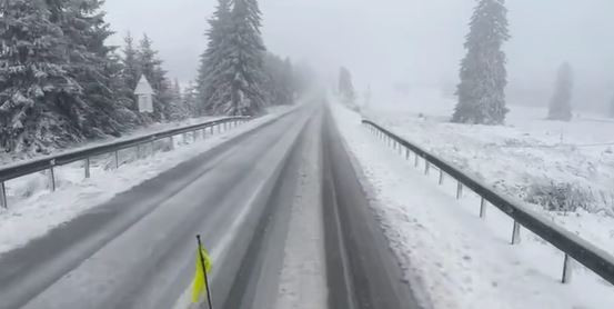 Ninsori abundente în România. Drumurile din țară în care se circulă în condiții de iarnă | VIDEO