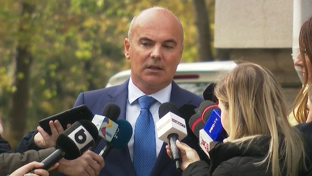 Liderul PNL Rareș Bogdan atacă PSD: Luni de zile ni s-a spus să strângem cureaua. Acum sunt bani pentru măriri de pensii?