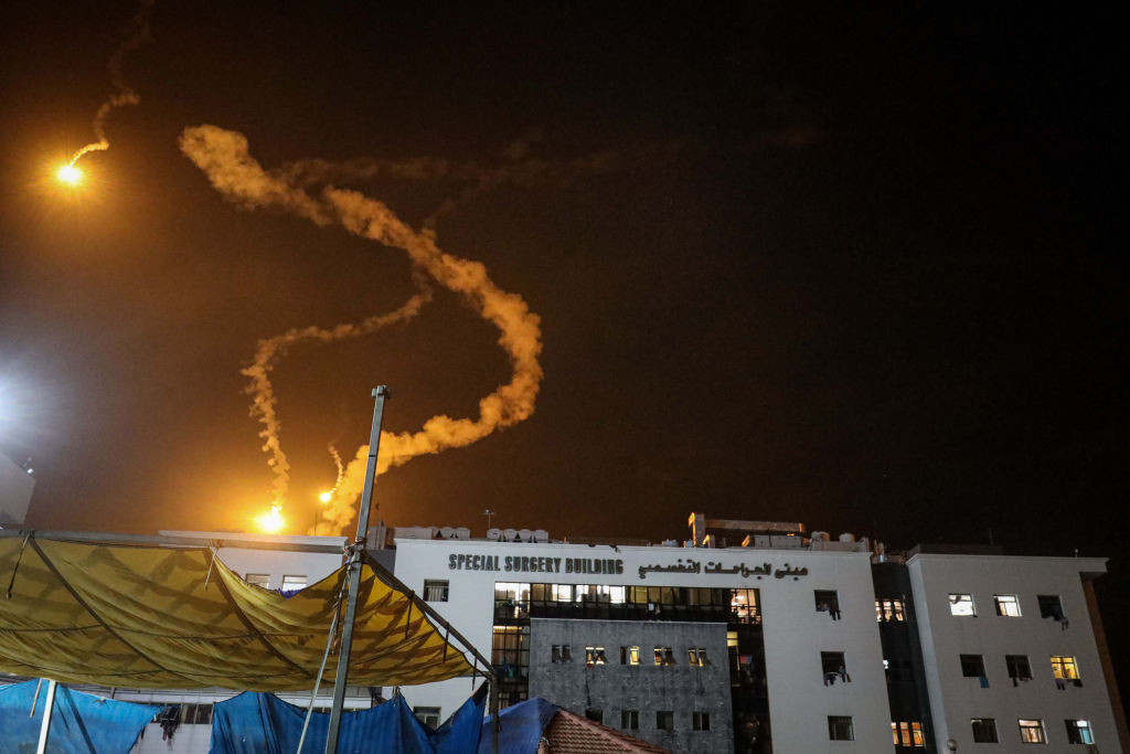 Directorul spitalului Al-Shifa din Gaza: Unitatea medicală a rămas fără apă și rezerve de oxigen. Pacienții „țipă de sete”