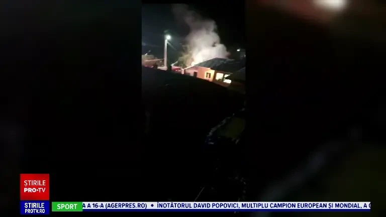 Un bărbat din Cernica a murit după ce casa i-a luat foc. Vecinii au încercat să-l salveze, dar flăcările erau prea puternice
