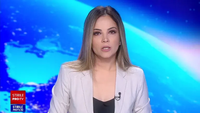 Incident bizar într-un orășel din Texas. Un avion de mici dimensiuni a fost implicat într-un accident rutier