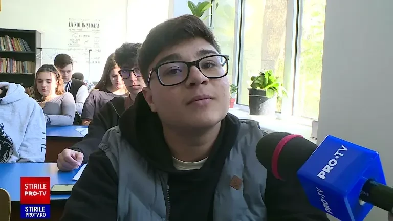 Reacția unui elev cu media sub 5 după ce a aflat că va primi bursă de merit. „Cui nu-i trebuie atâția bani?”