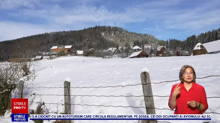 Satele din Munții Apuseni arată ca în basme după ce a nins. Stratul de zăpadă are și 20 de centimetri