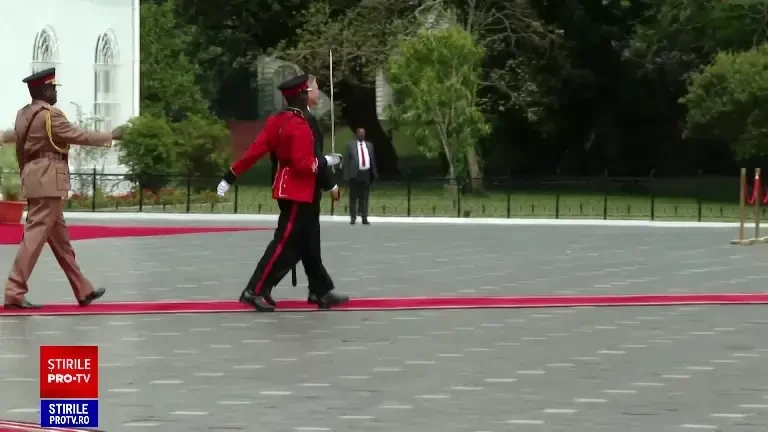 Președintele Klaus Iohannis, primit oficial în Kenya
