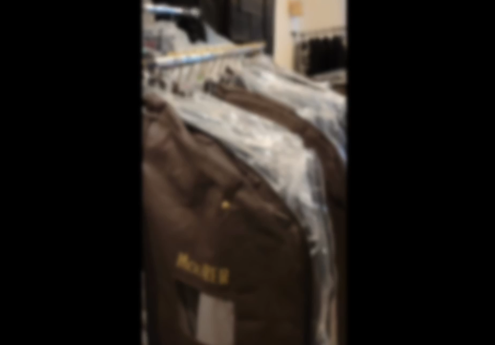 Haine de lux furate din Italia și vândute de doi soți în România, pe Vestiare Collective. Prejudiciul, peste 1 mil.€