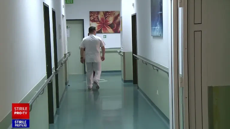 Criză în sistemul medical. Angajații protestează pentru că nu și-au primit banii iar citostaticele se decontează pe datorie