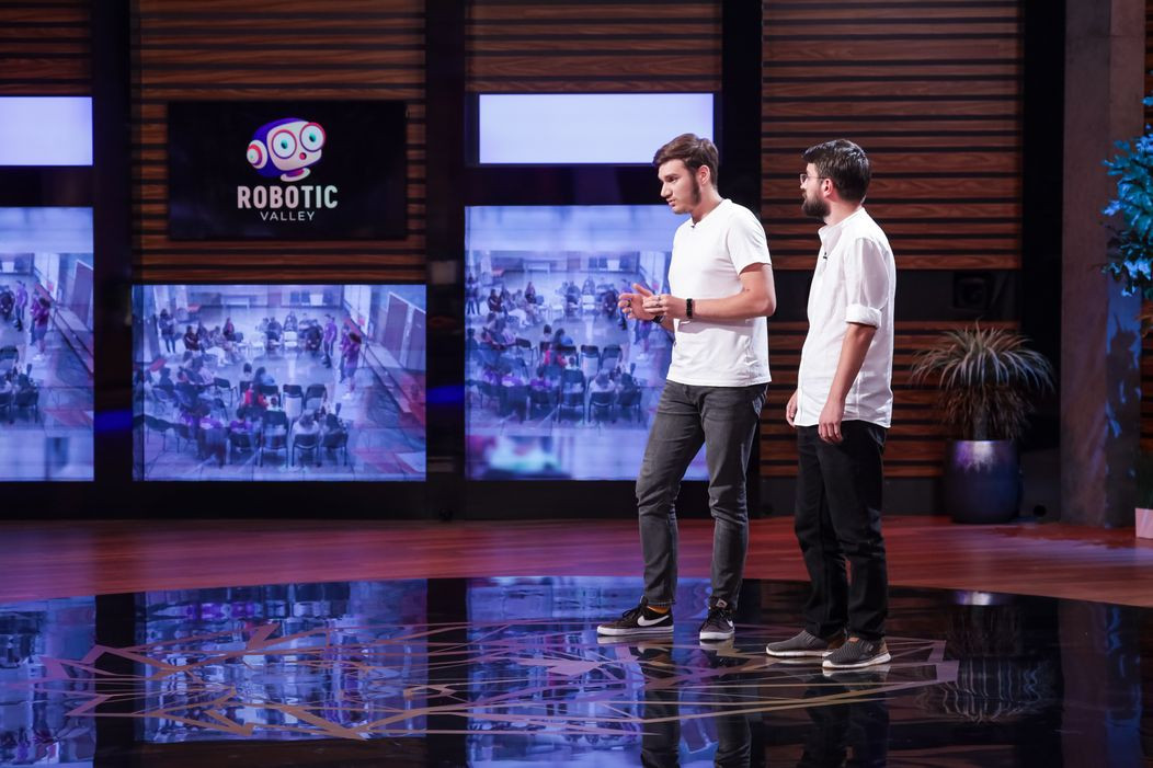 Imperiul Leilor. Cinci tineri vor să transforme fostele mine din Valea Jiului cu proiectul „Robotics Valley”