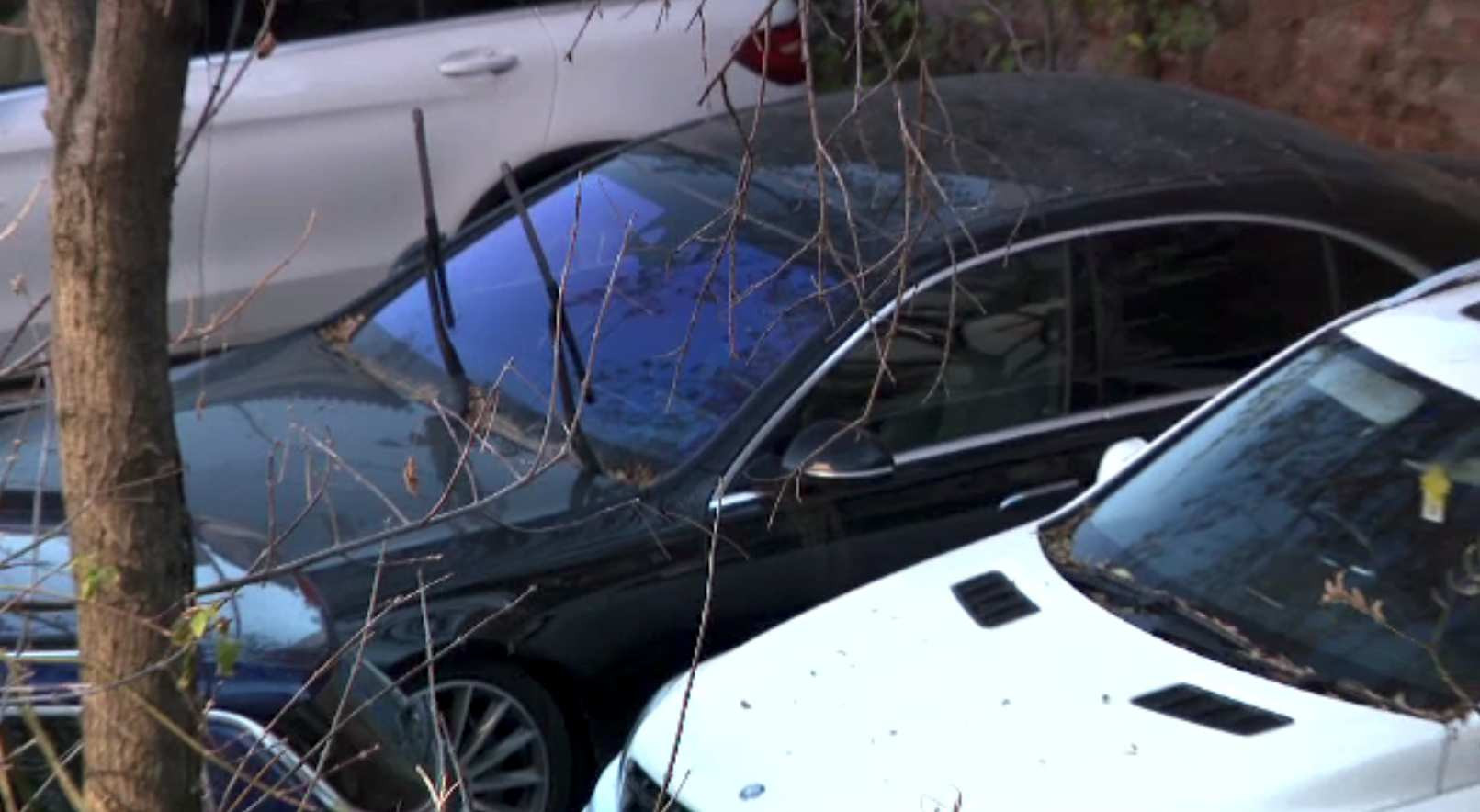 Un libanez și o româncă, ridicați de polițiști într-un dosar de trafic cu mașini furate. Cum opera rețeaua