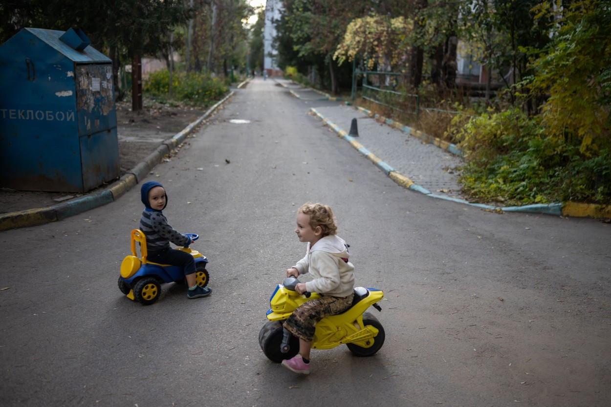 Rusia predă Ucrainei șase copii, după medierea supravegheată de Qatar