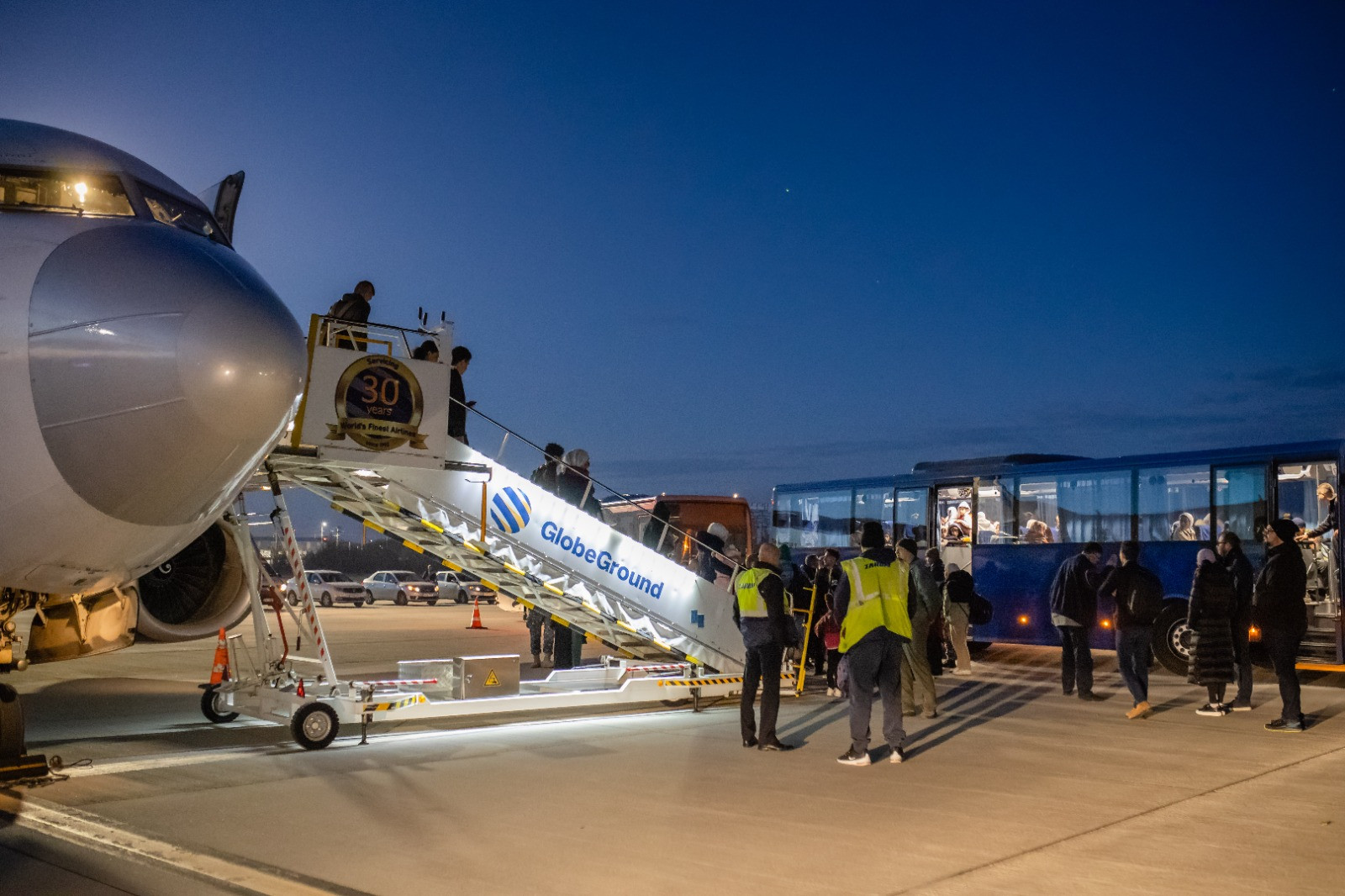 MAE: Alți 16 cetăţeni români şi membri de familie evacuaţi din Fâşia Gaza au ajuns în România