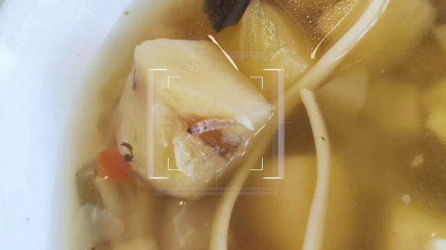 Studenții de la Academia de Poliție au ajuns din nou la spital cu intoxicație alimentară, după ce au primit mâncare stricată