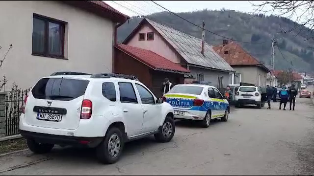 Un bărbat din Bistrița-Năsăud a trăit cu cadavrele surorilor în casă mai bine de o lună. Cine a făcut descoperirea șocantă