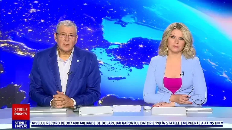 Un catamaran s-a răsturnat cu 100 de oameni la bord. O femeie a murit. Cauzele incidentului, încă neelucidate