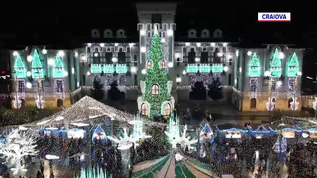 Târgurile de Crăciun din Sibiu şi Craiova și-au deschis porțile. Sute de oameni au fost cuprinși de magia sărbătorilor