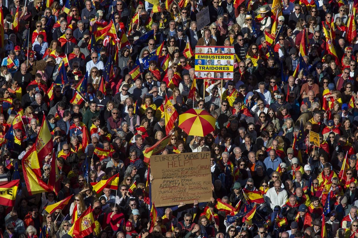 Madrid: Peste 150.000 de persoane au ieșit în stradă pentru a denunța legea privind amnistia separatiștilor catalani