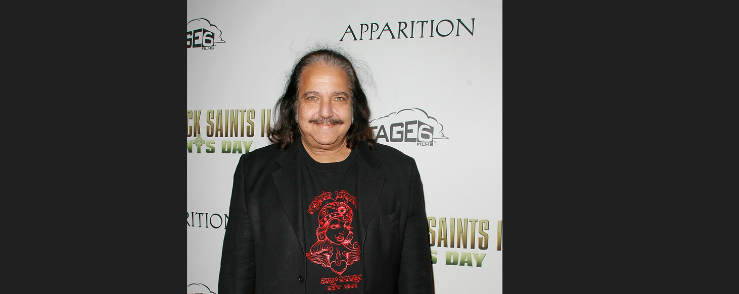 Actorul de filme pentru adulți Ron Jeremy, acuzat de viol şi agresiune sexuală, suferă de demenţă. Unde va fi transferat