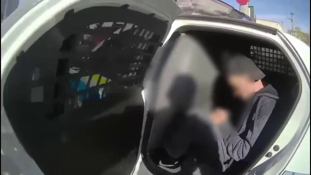 Urmărire ca în filme pe străzile din Capitală. Un șofer beat, reținut, după cea lovit o mașină care circula regulamentar