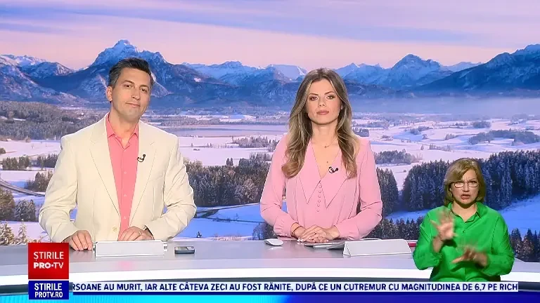 A venit iarna la munte. Drumarii au început deszăpezirea pe Transalpina și pe Voineasa spre Valea Oltului