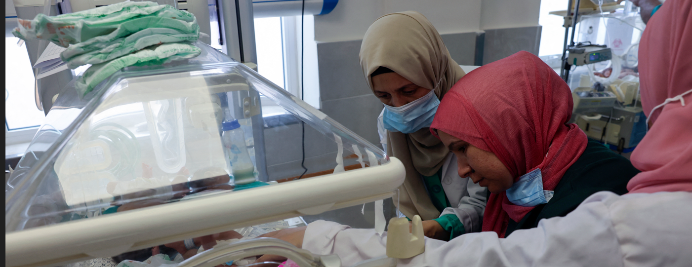 OMS: Peste 30 de bebeluşi foarte bolnavi au fost evacuaţi din cel mai mare spital din Gaza