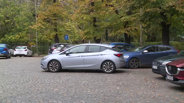 Plăți rapide și eficiente pentru șoferi. Bucureștiul își digitalizează sistemul de parcare