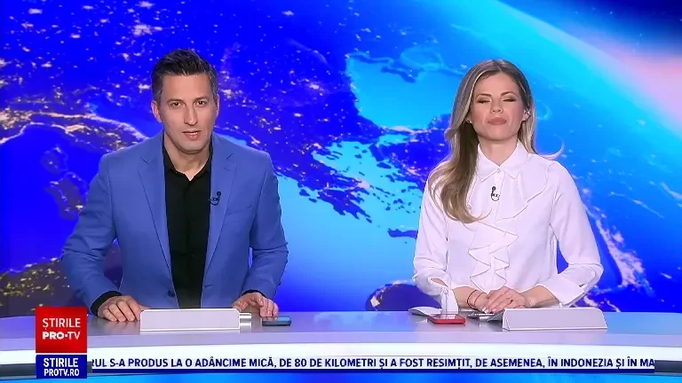 Salvare dramatică în SUA. Un polițist a reușit să scoată în ultima clipă o femeie dintr-o mașină cuprinsă de flăcări