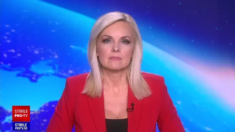 Salvare dramatică în SUA. Un polițist a reușit să scoată în ultima clipă o femeie dintr-o mașină cuprinsă de flăcări