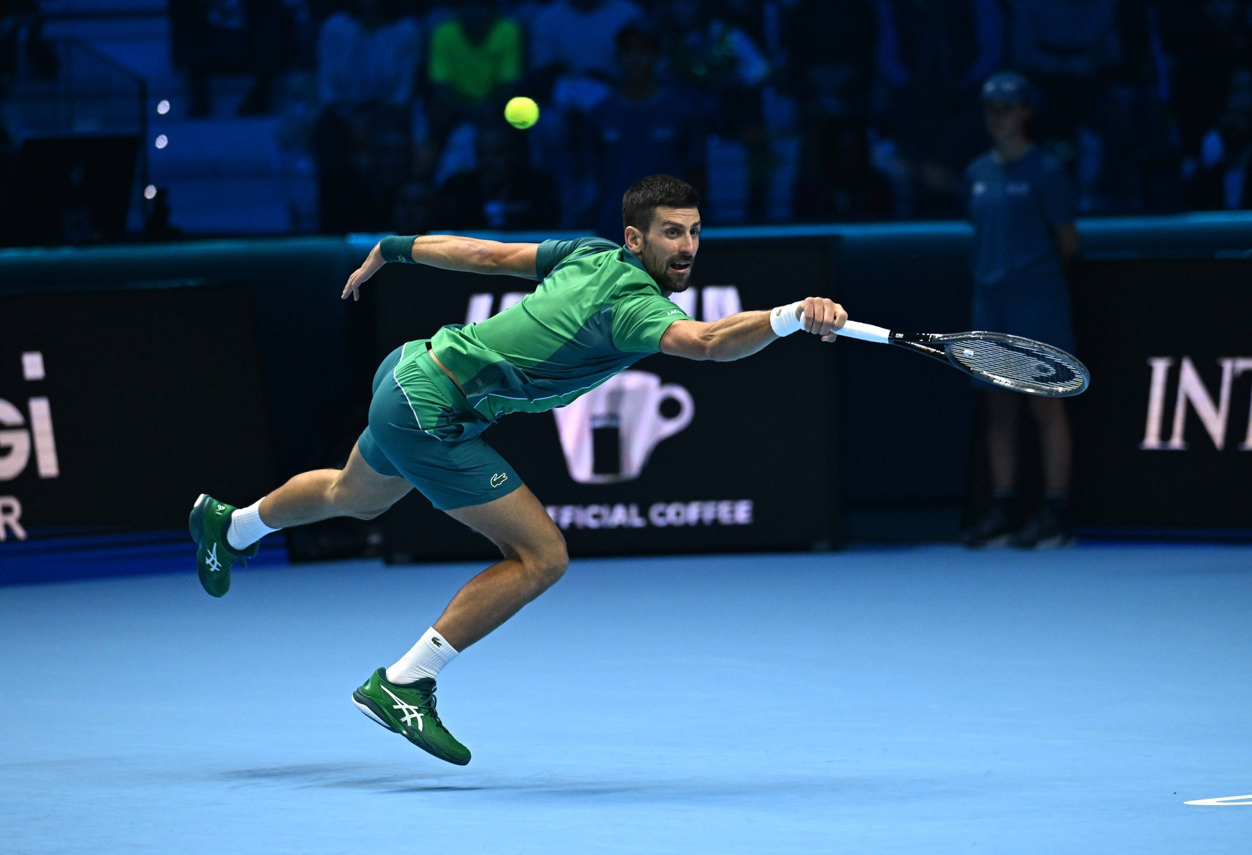 Novak Djokovic, după ce a fost lovit în cap de un recipient, la turneul de la Roma: „A fost un accident”