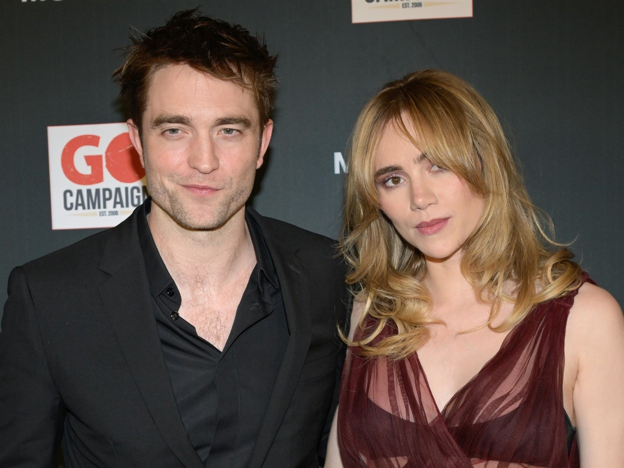 Robert Pattinson și Suki Waterhouse vor deveni părinți. Anunțul a fost făcut într-un mod inedit la un festival | GALERIE FOTO
