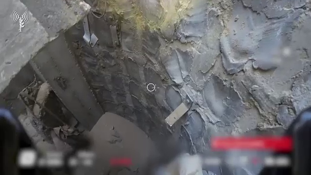 Tunelul de sub spitalul Al-Shifa din Gaza duce la o ușă rezistentă la explozii. Noi imagini din interior