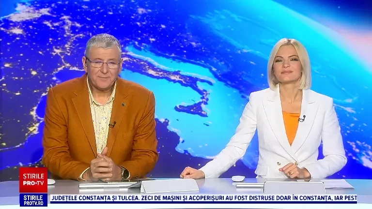 Magie în Paris. Decorațiunile au fost aprinse pe Champs-Elysee. 400 de copaci, scăldați în lumină de Sărbători