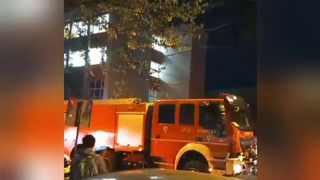 Incendiu la o școală generală din București. Mobilizare de forță impresionantă a pompierilor