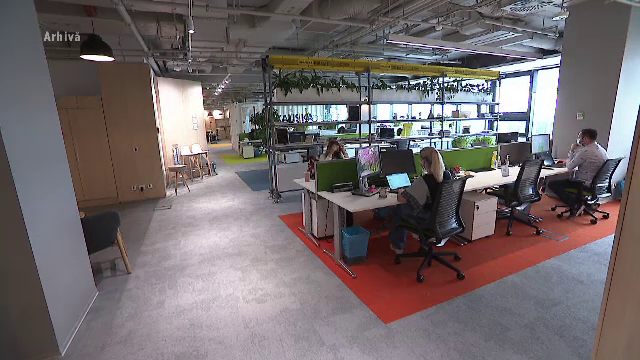 Crăciunul în domeniul privat. Numeroase companii înlocuiesc primele în bani cu vouchere și cadouri simbolice