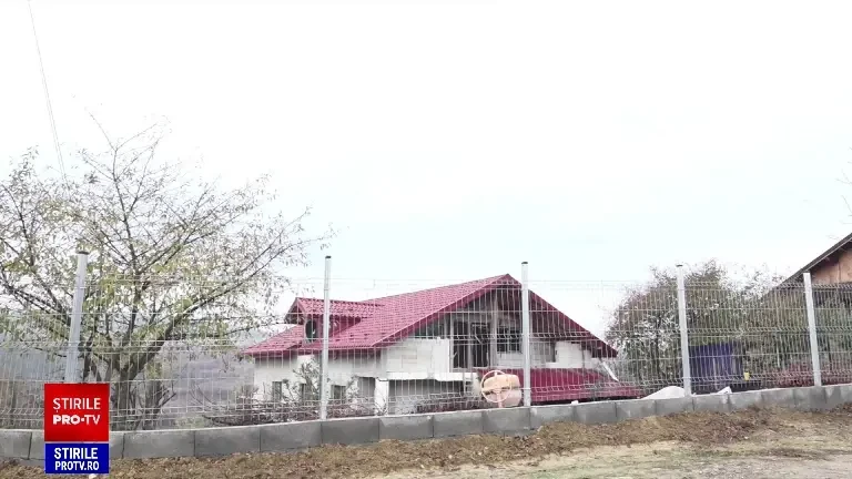 „Ne-a amenințat că ne taie gâtul”. Un bărbat, băut bine, și-a distrus locuința după ce a provocat o explozie