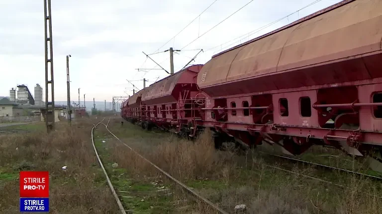 Copilul călcat de tren în Iași ar fi trebuit să meargă cu microbuzul la școală, dar mașina nu a trecut prin satul lui