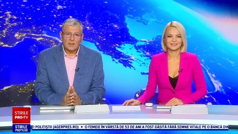 Spectacol inedit la o grădină zoologică din China. Un urangutan a cucerit inimile vizitatorilor hrănind mistreți