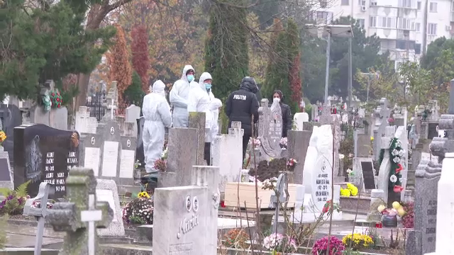 Trupul unei femei decedate din cauza Covid-19 a fost exhumat după doi ani. Familia crede că tratamentul i-a adus sfârșitul