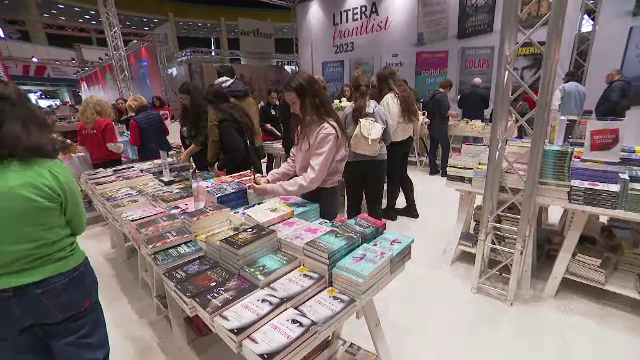 Târgul de carte Gaudeamus se încheie. În ultima zi au fost cele mai multe lansări, dar și cei mai mulți vizitatori