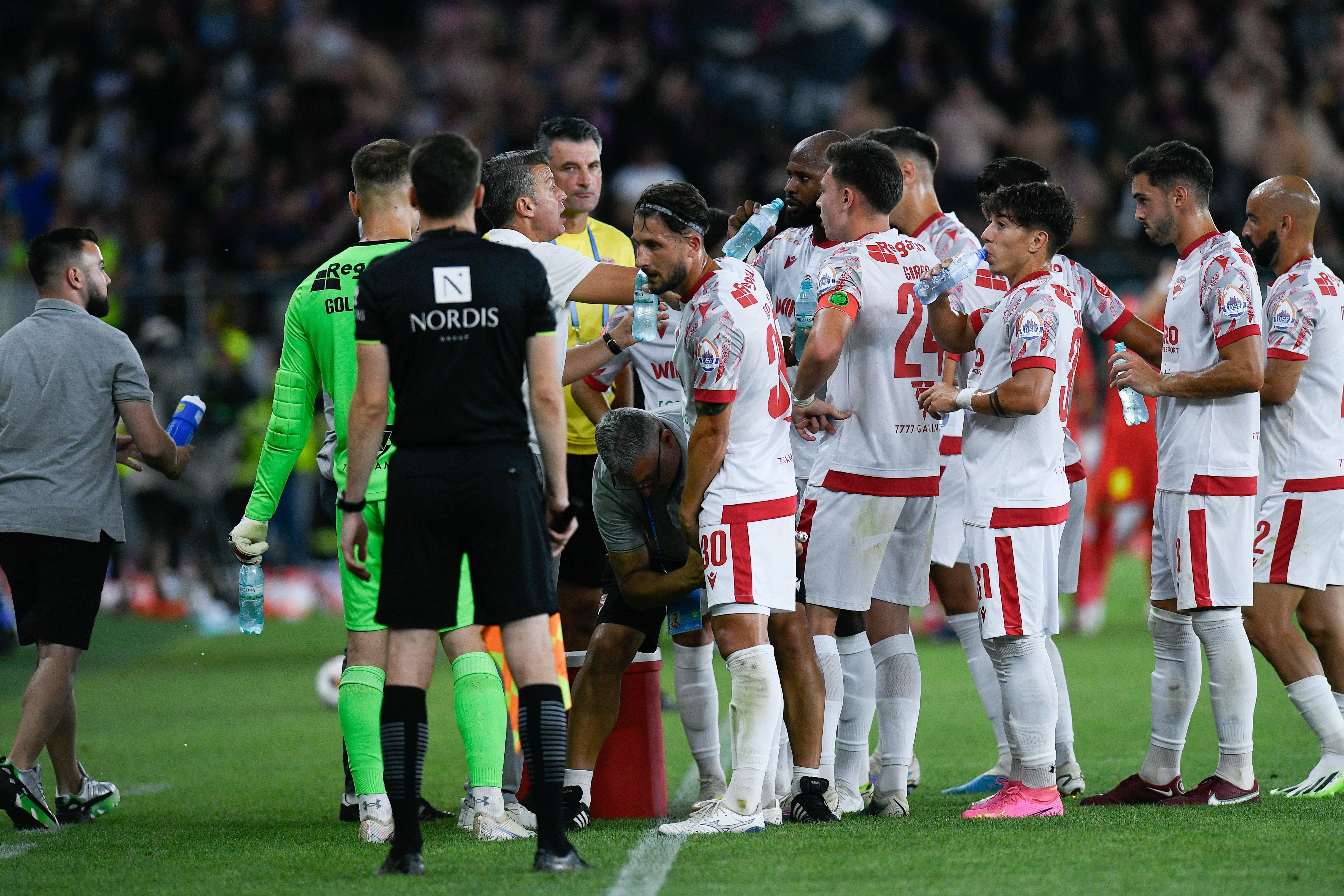 Dinamo - FCSB: 0-1, scor final. Jandarmii au găsit materiale pirotehnice și ”substanțe interzise” la suporteri