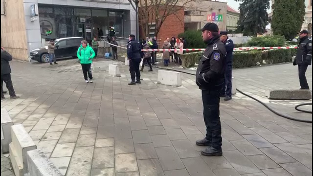 Momente de panică într-o bancă din Dej. Angajaților li s-a prăbușit podeaua sub picioare