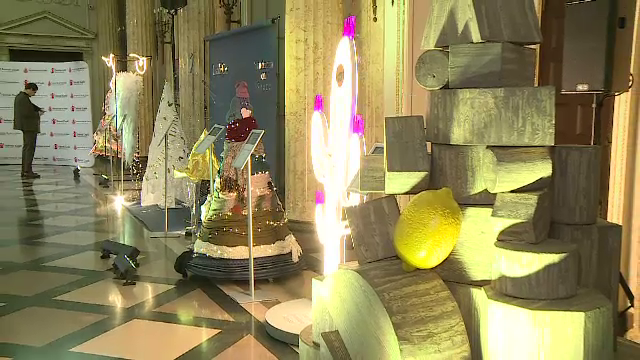 Festivalul Brazilor de Crăciun. Pomi îmbrăcați în aur de 24k și mătase, marmură sau piese de lego