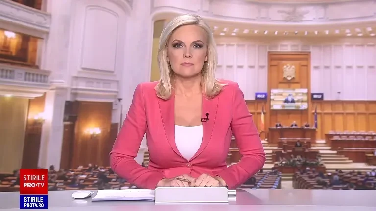 "Luați maimuța lui Ciolacu de pe noi". Circ și vorbe grele în Parlament, după apariția dosarului vaccinurilor