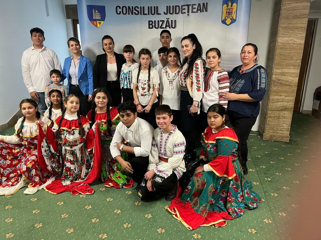 Școala din Buzău care luptă să ofere o oază de educație și speranță într-o comunitate afectată de abandonul școlar