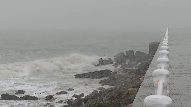 Furtunile care au lovit România îi forțează pe oameni să-și cumpere generatoare. 18 localități din Constanța, fără curent