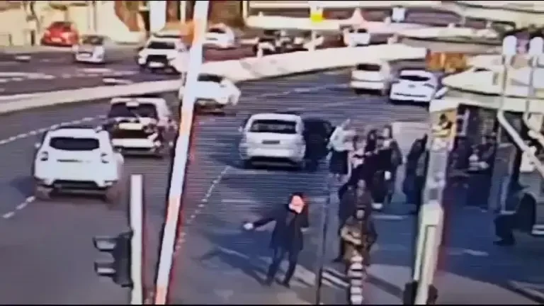 Atac terorist în Israel. Bilanțul a ajuns la 3 morți și 11 răniți. Teroriștii au fost uciși imediat